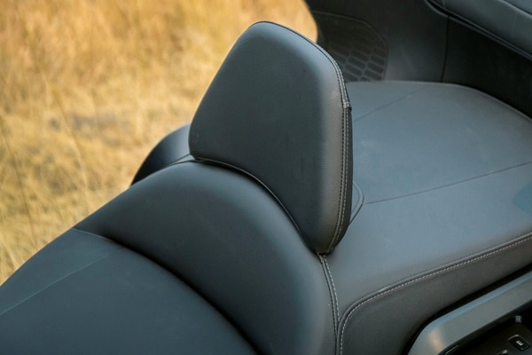 ライダーバックレスト (25ym Gold Wing Tour)